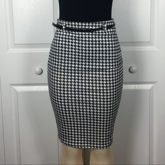 ♠️ Gingham Pencil Skirt ♠️ - Picture 1 of 6